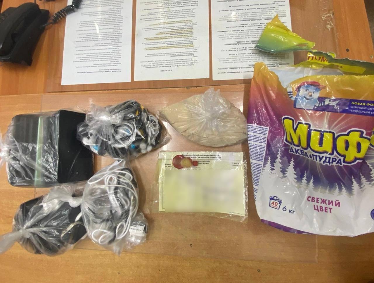 В стиральном порошке пытались пронести телефоны в колонию Уральска